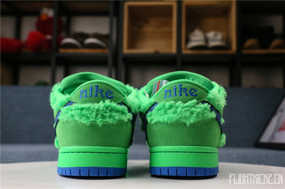 Grateful Dead x Nike SB Dunk Low Green