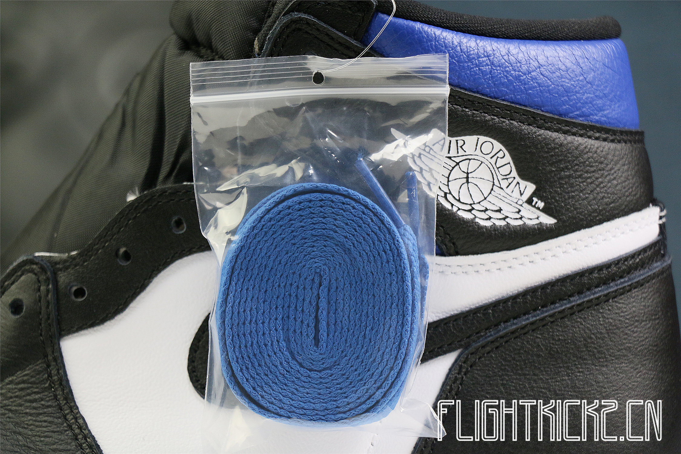AIR JORDAN 1 Retro Royal Toe 2020