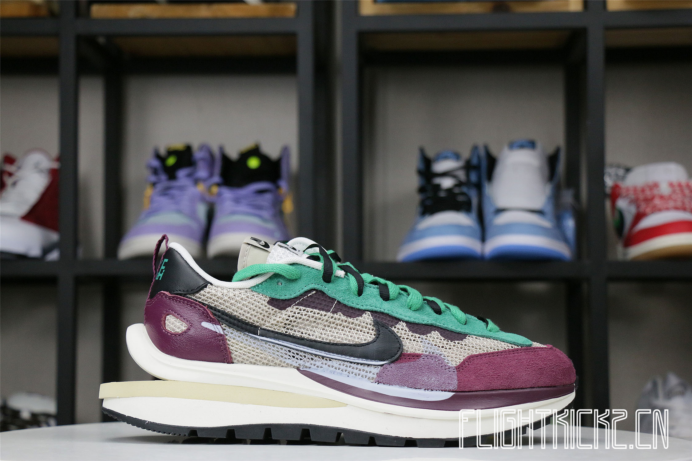 Nike Vaporwaffle sacai Villain Red Neptune Green (LN5 A1)