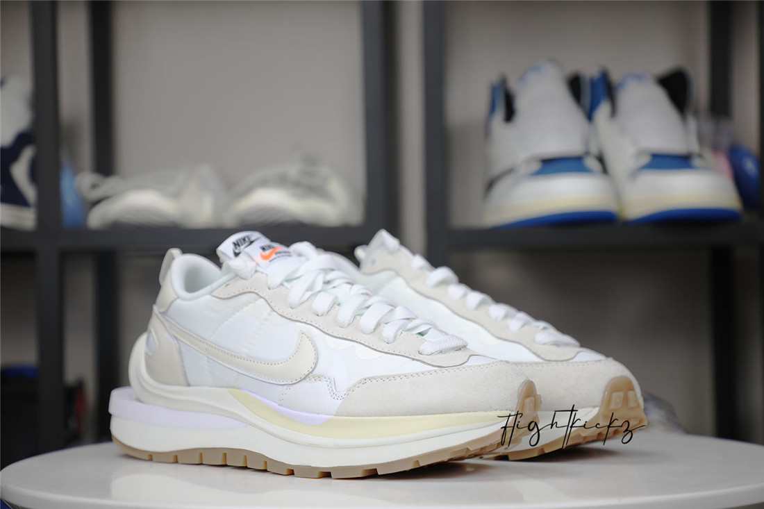 Sacai x Nike VaporWaffle SP “Sail” 2021 (LN5 A1)