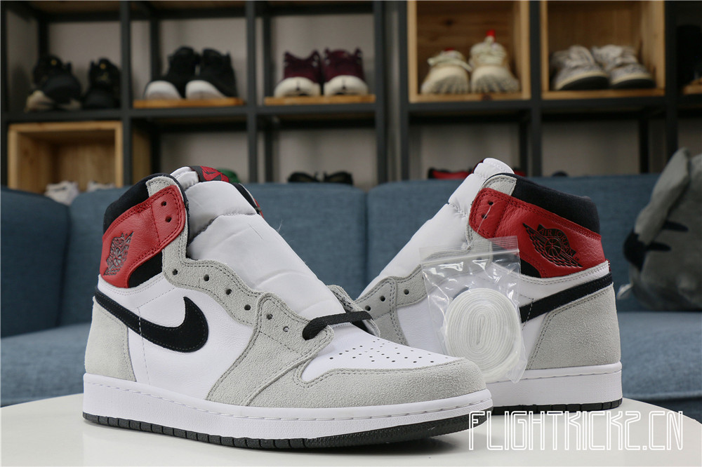 Air Jordan 1 Retro Light Grey Smoke 2020