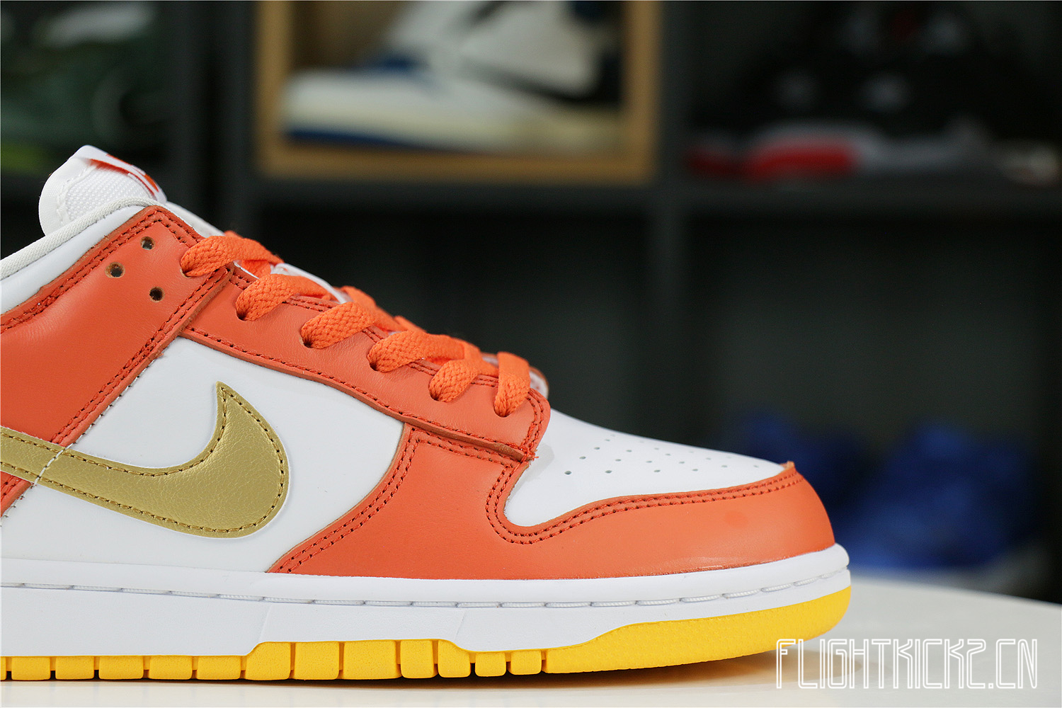 Nike Dunk Low University Gold