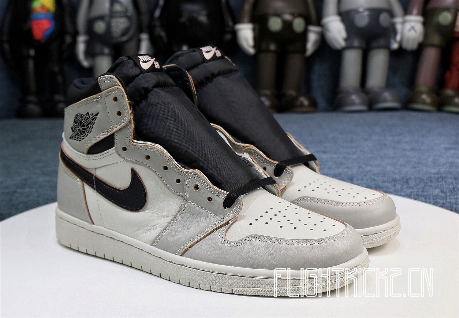 Jordan 1 Retro High OG Defiant SB NYC to Paris