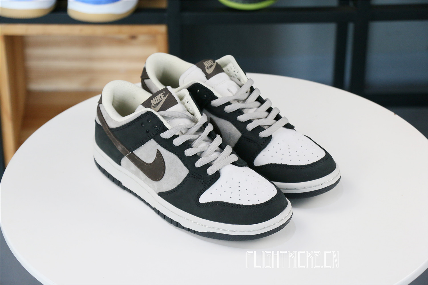 Otomo Katsuhiro x Nike SB Dunk Low Steamboy OST Grey Brown Mocha