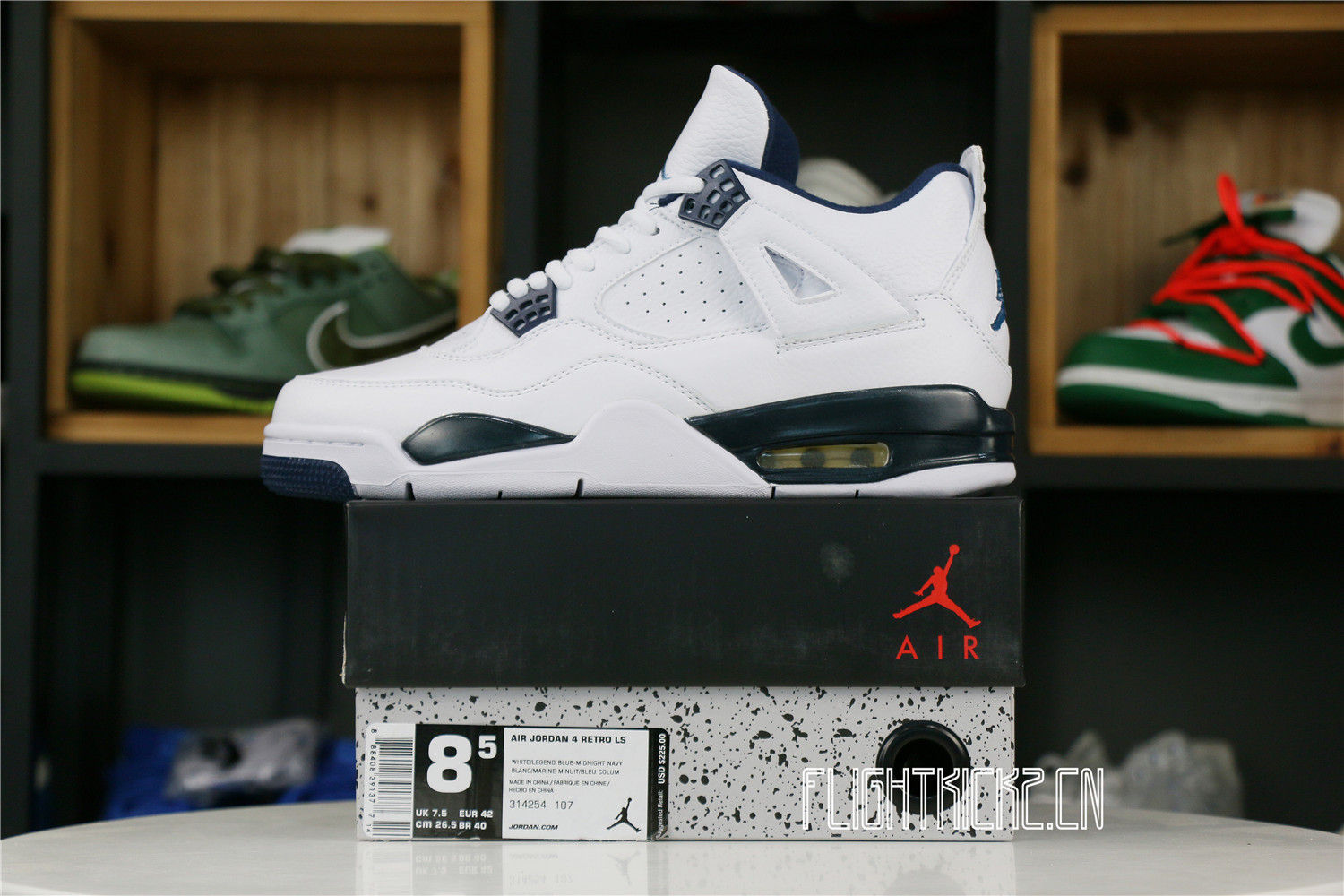 AIR JORDAN 4 RETRO LS ‘LEGEND BLUE’