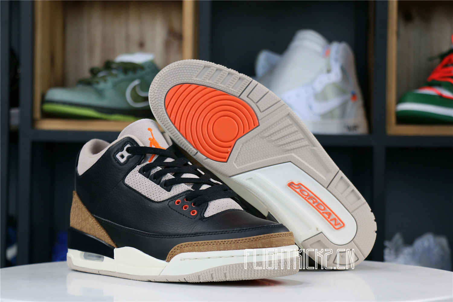 AIR JORDAN 3 RETRO ‘DESERT’