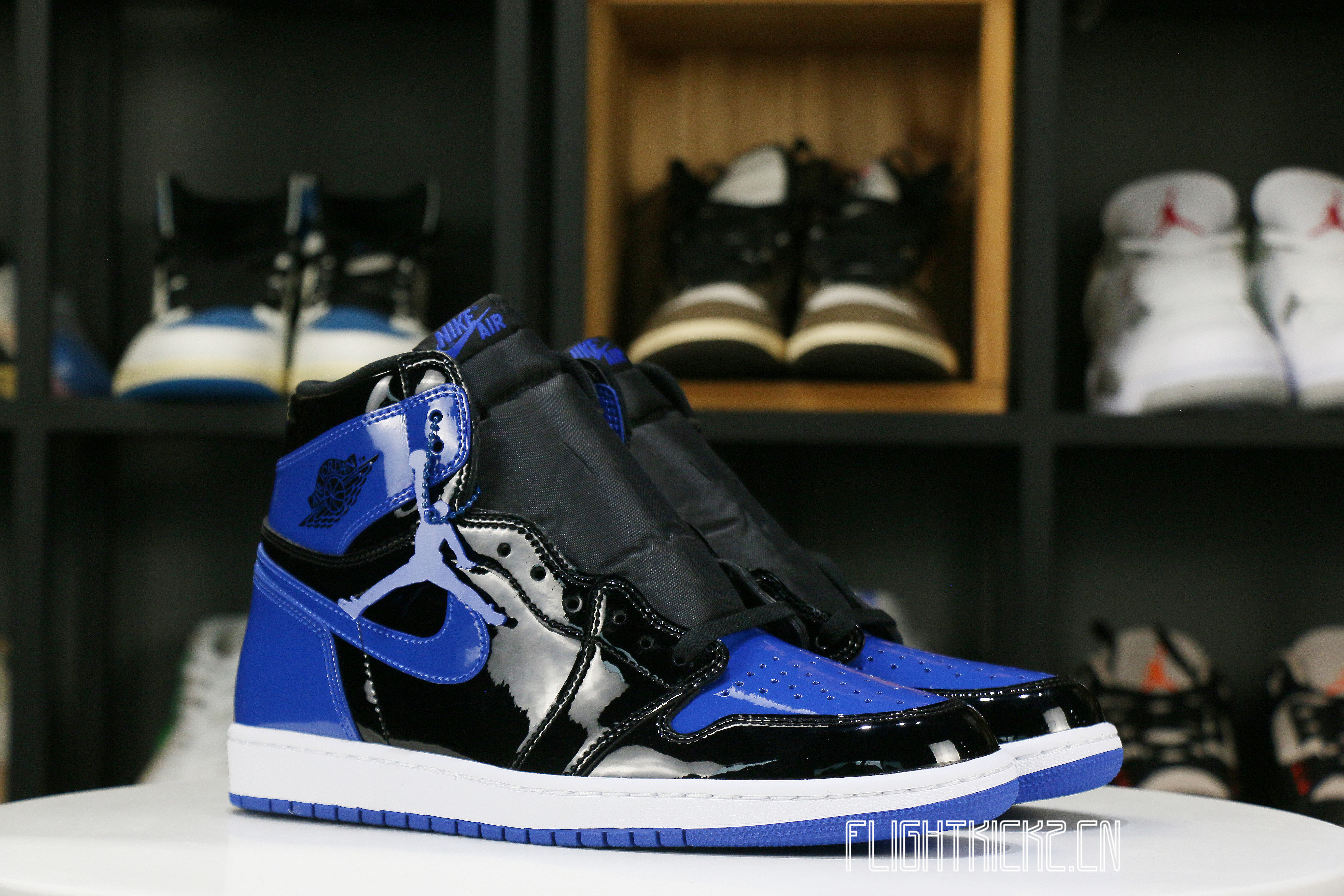 Air Jordan 1 High OG “Patent Royal”