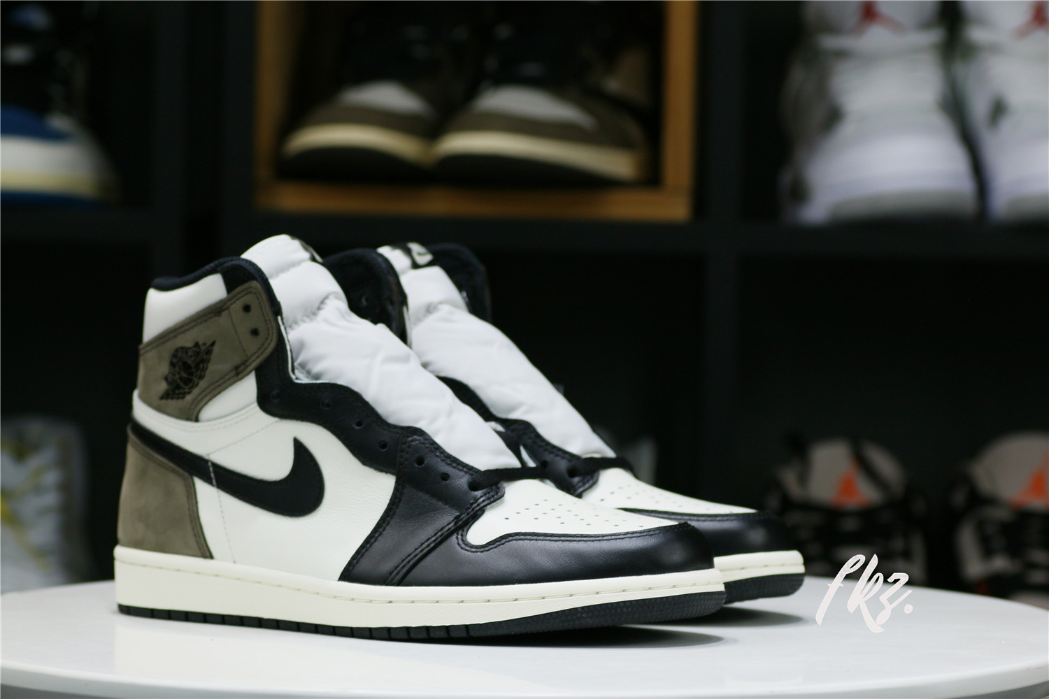 Jordan 1 Retro High Dark Mocha 2020 (LN5 A1 Batch)