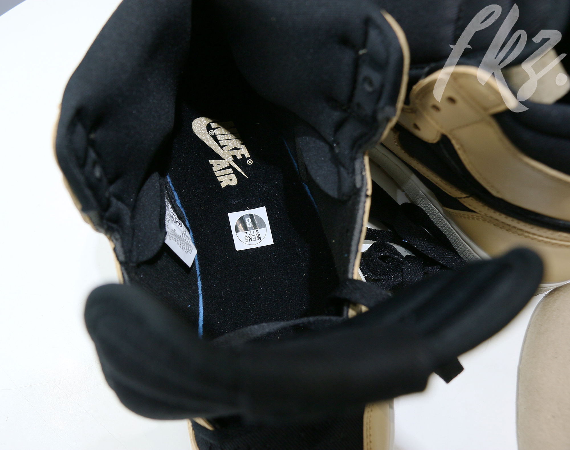 Air Jordan 1 Retro High OG ‘Heirloom’ 2022