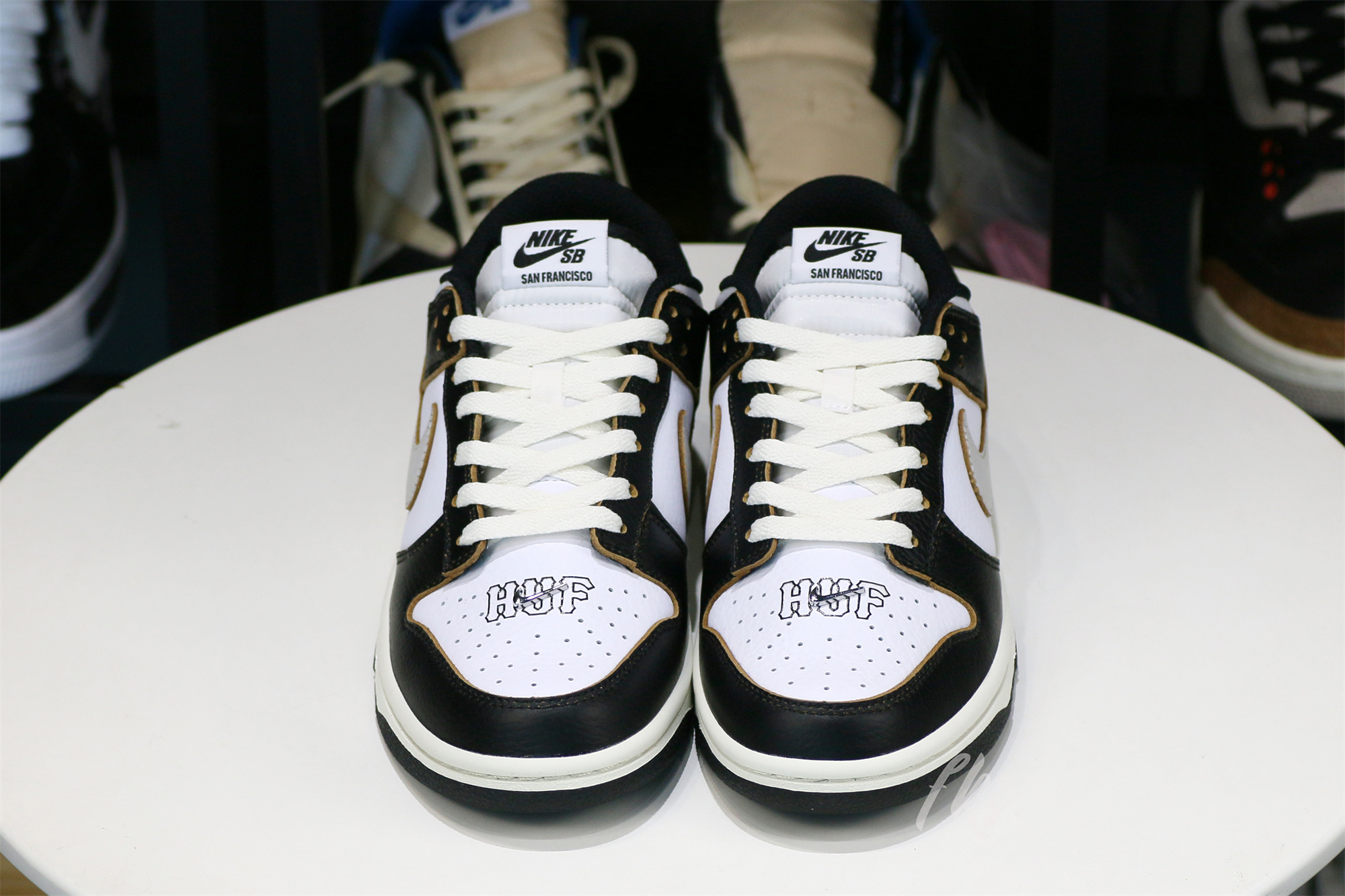 HUF x Nike SB Dunk Low “San Francisco”