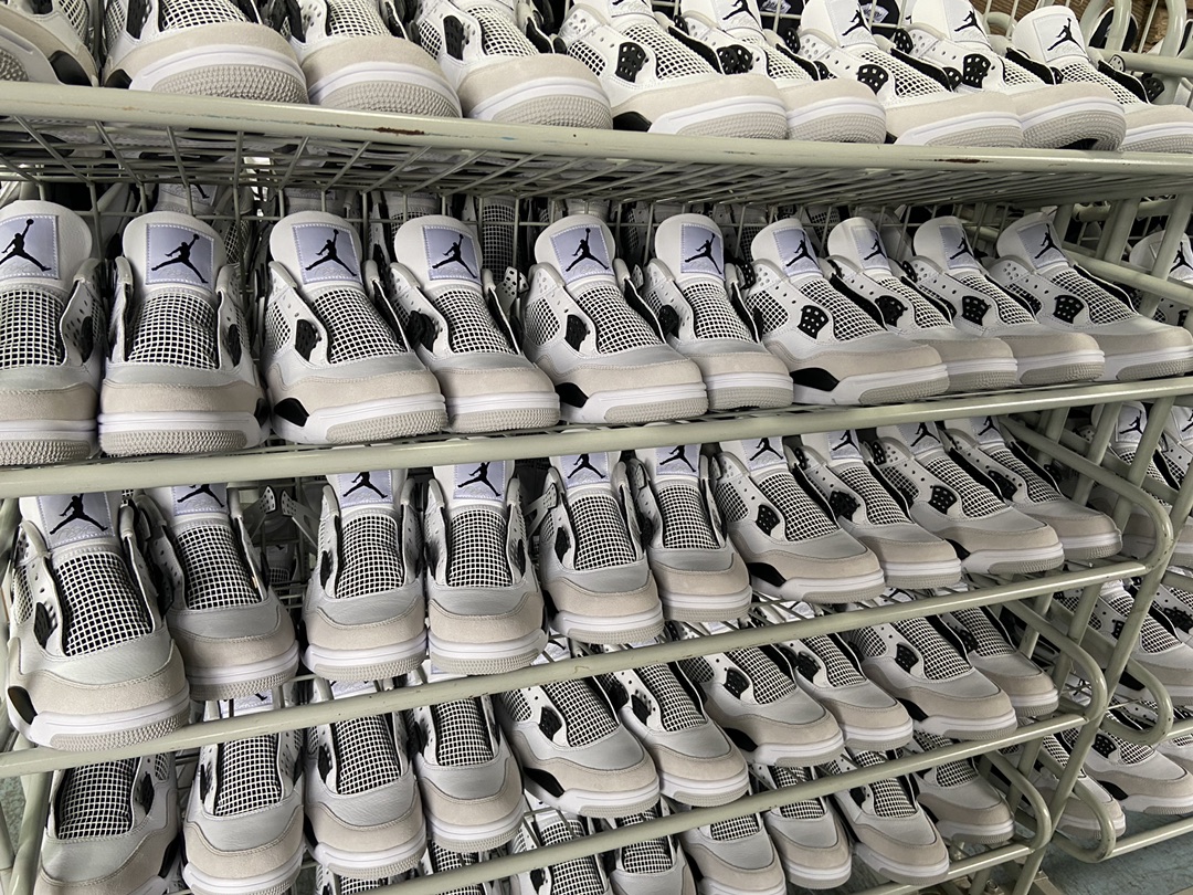 Jordan 4 Retro Military Black(LN5 A1 Batch)