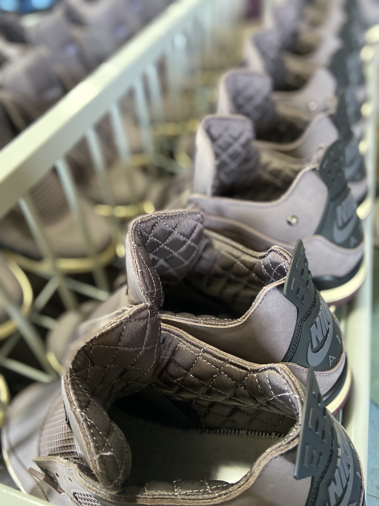A Ma Maniére x Air Jordan 4 Retro ‘Violet Ore’ 2022 (LN5 A1 Batch)