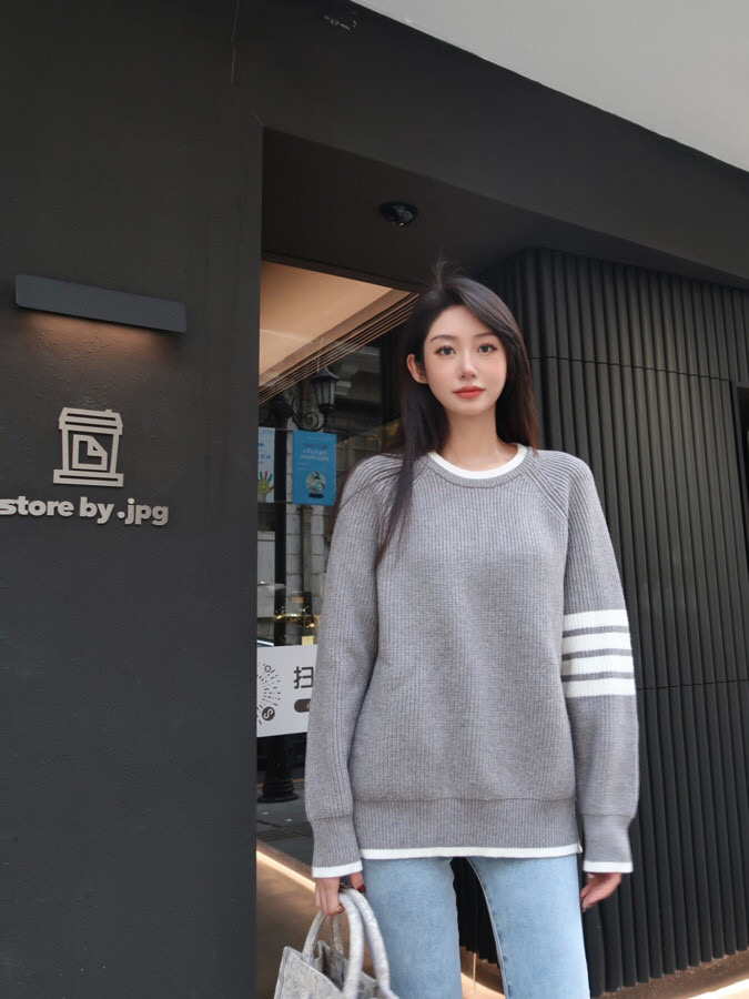 ThomBrowne New Season 22Ss Four-Stripe Pullover Long Sleeve Crewneck Sweater