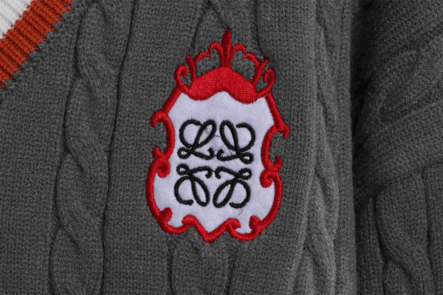 LOEVVE SS22 striped color block V-neck pullover sweater