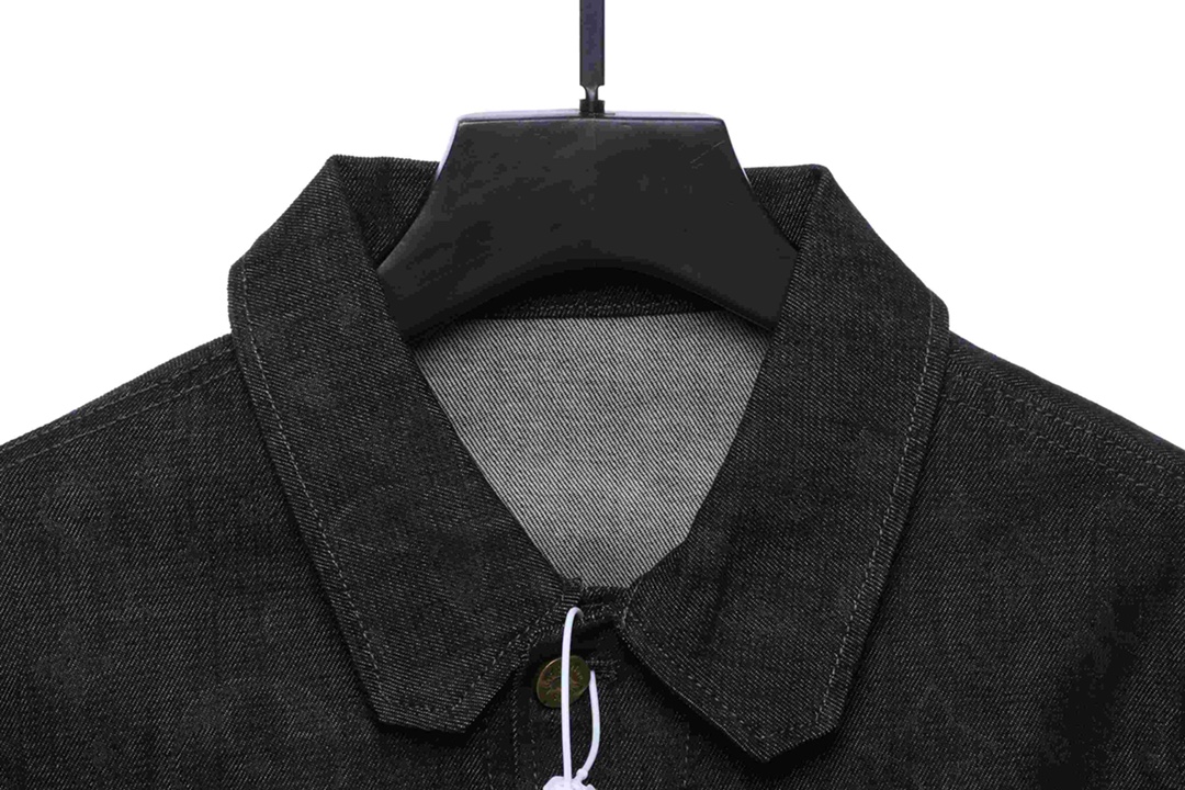 L– three-dimensional presbyopic denim jacket