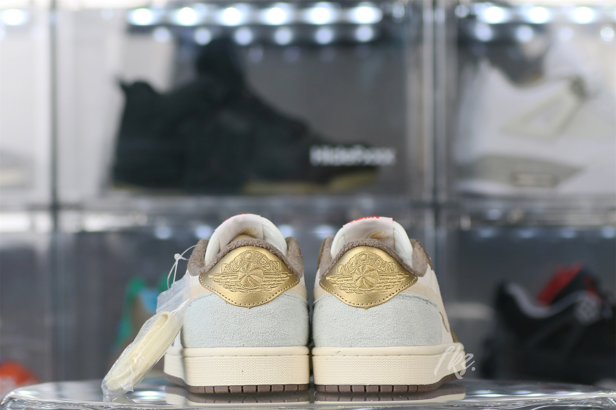 Air Jordan 1 Retro Low OG Year Of The Rabbit 2023