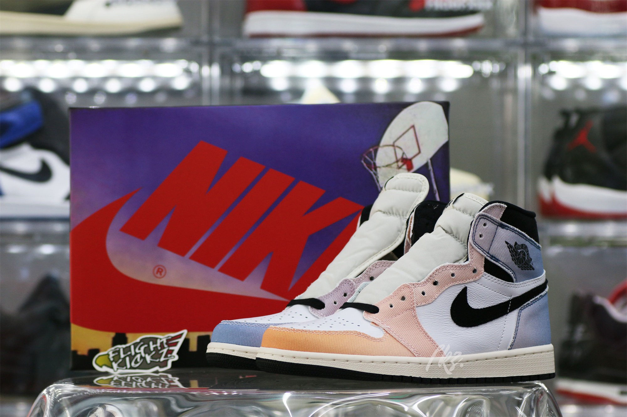 Air Jordan 1 Retro High OG Skyline