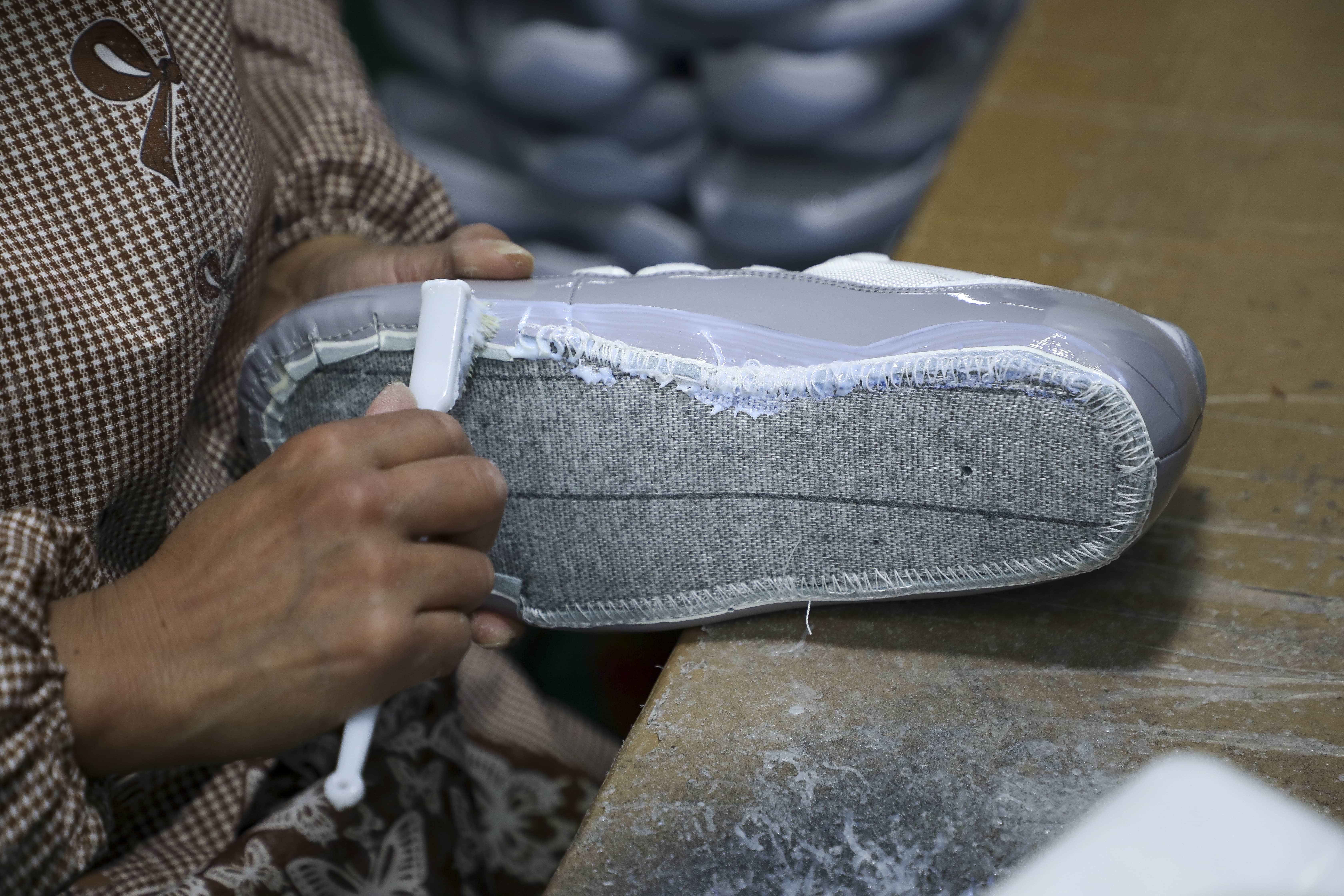 Air Jordan 11 Retro Low Cement Grey 2023 (LN5 A1 Batch)