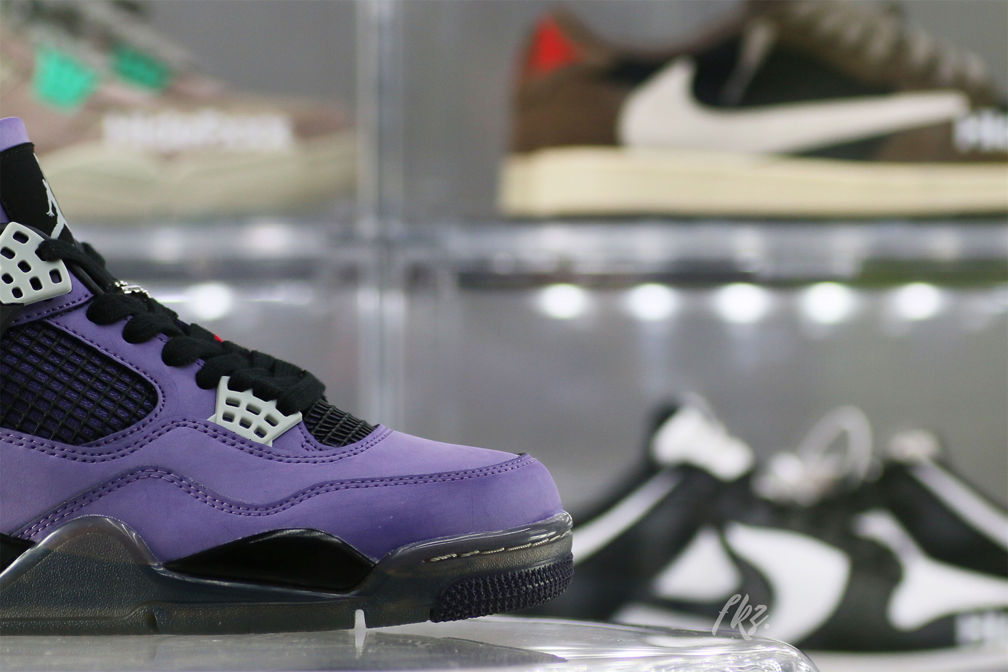 Jordan 4 Retro Travis Scott Purple (Friends And Family)