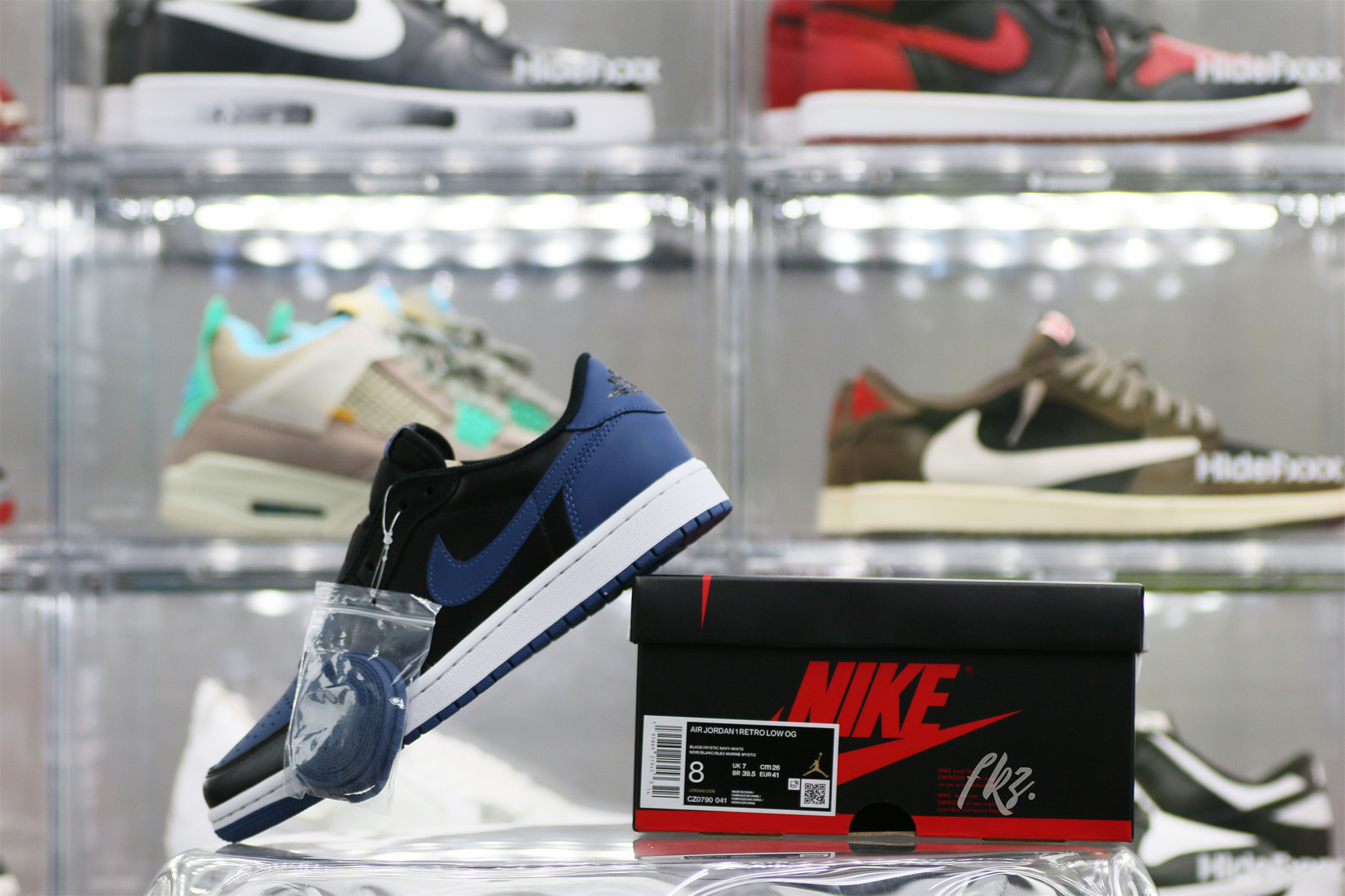 Air Jordan 1 Retro Low OG Mystic Navy