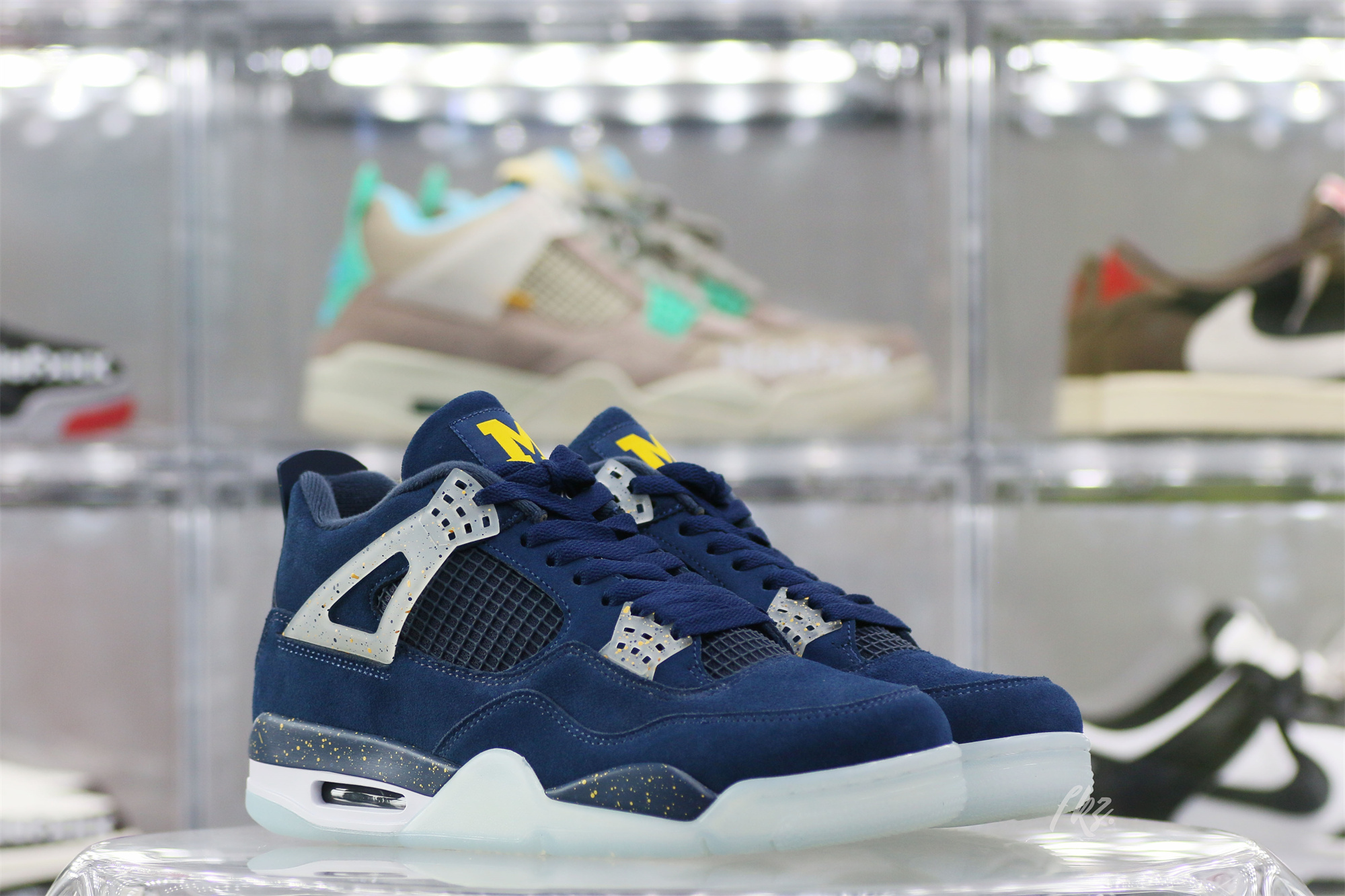 Air Jordan 4 Retro Michigan (PE)