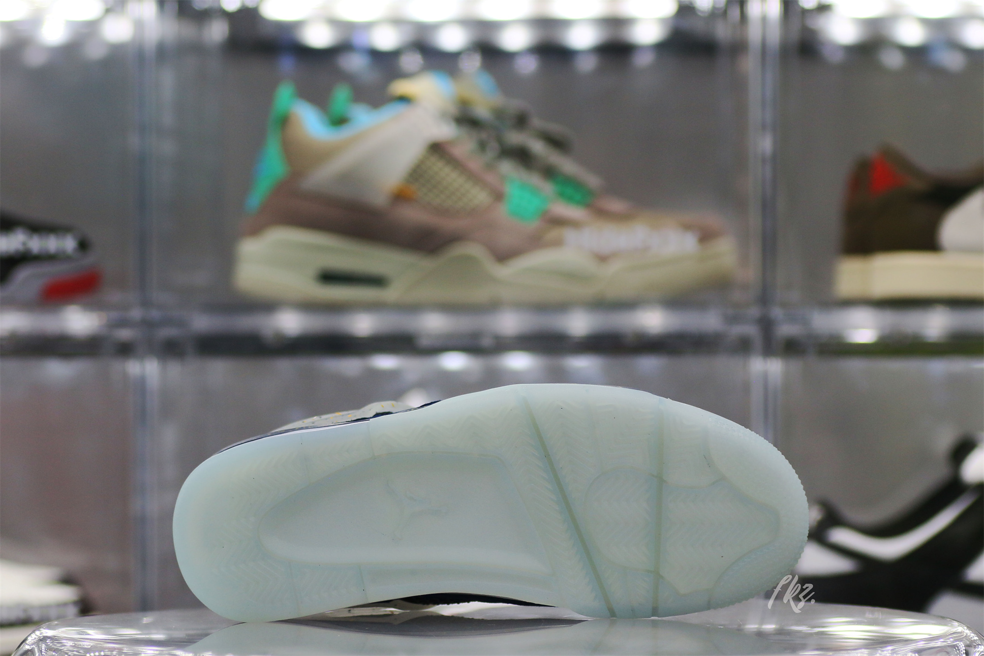 Air Jordan 4 Retro Michigan (PE)