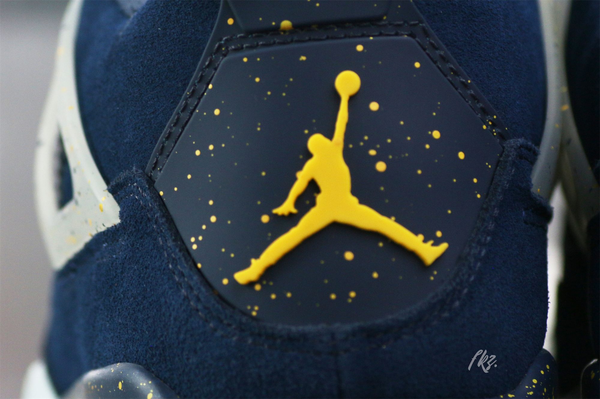 Air Jordan 4 Retro Michigan (PE)