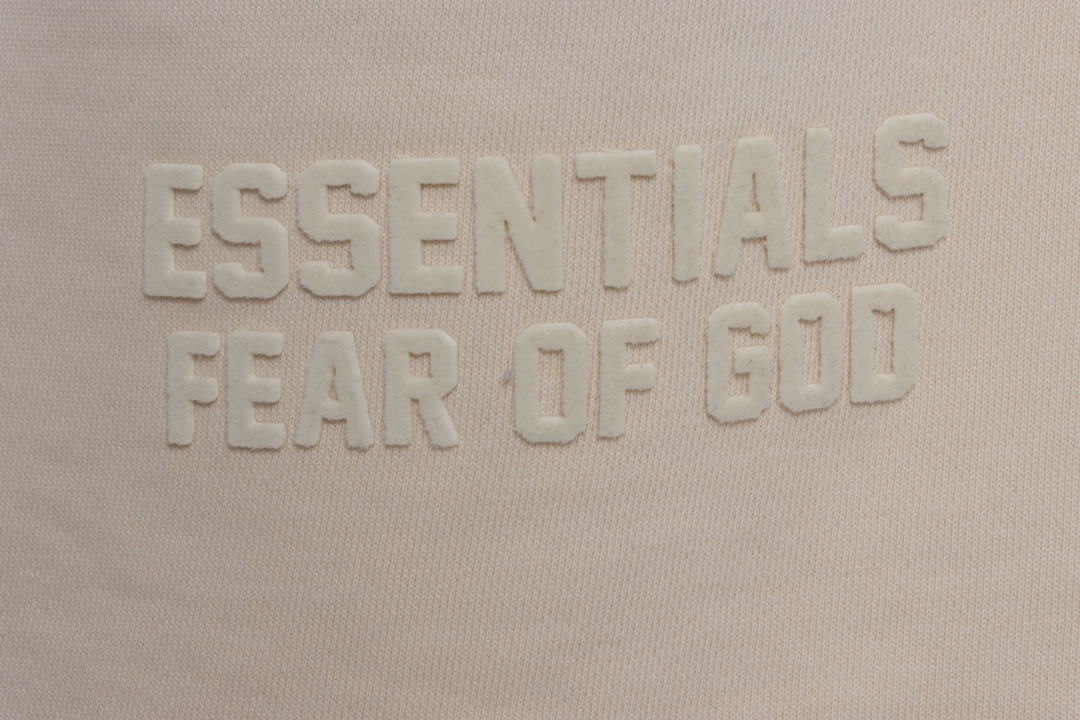 Essenti@ls Flocked alphabet shorts