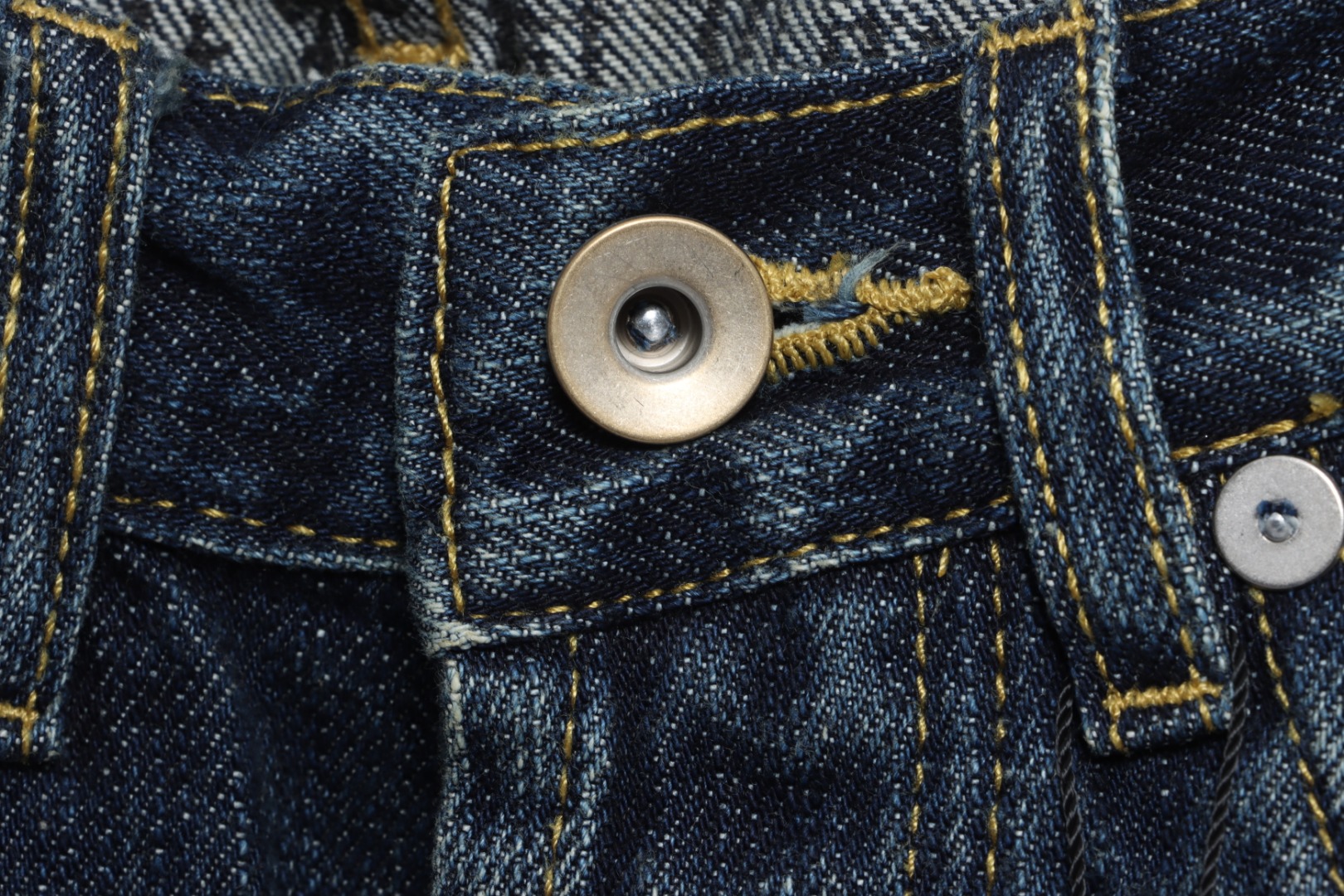 MADNESS WASHED VINTAGE DENIM PANTS