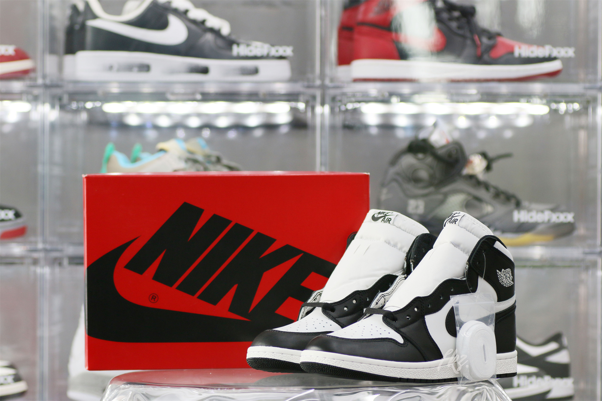 Jordan 1 Retro High 85 Black and White 2023