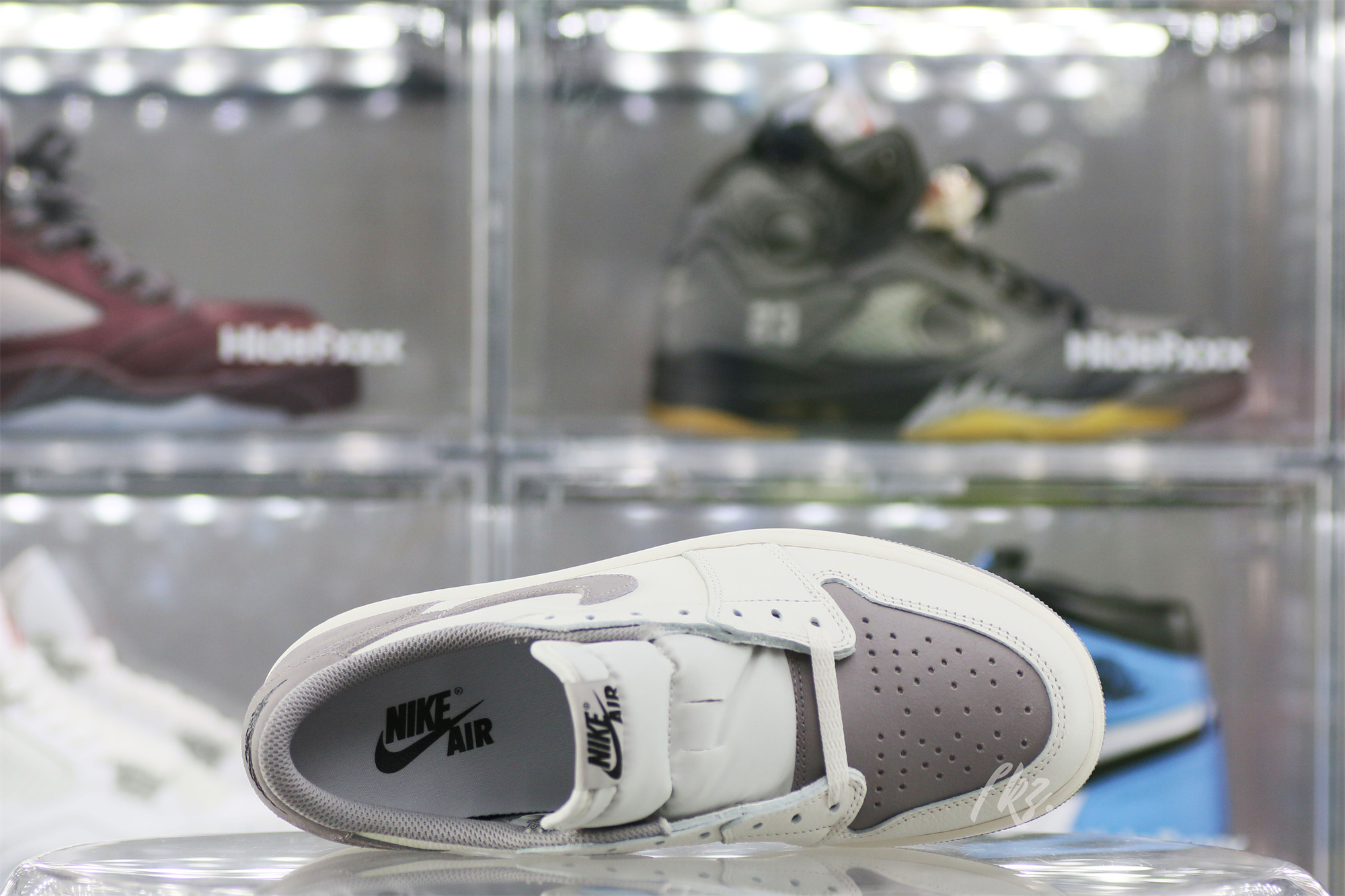 Air Jordan 1 Low OG Atmosphere Grey 2023