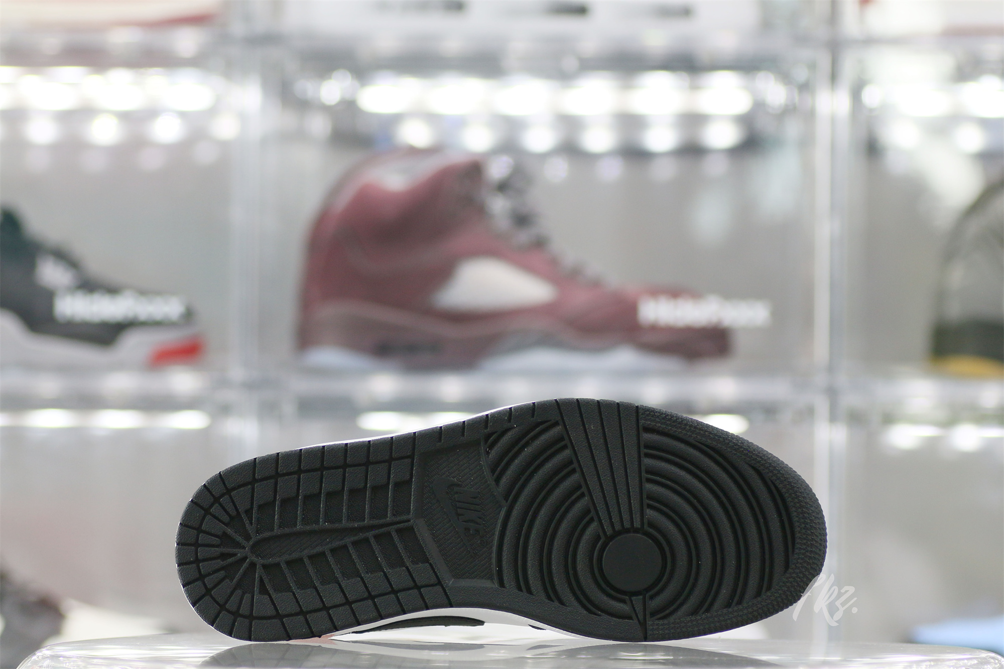 Air Jordan 1 Retro Low OG Bleached Coral 2021