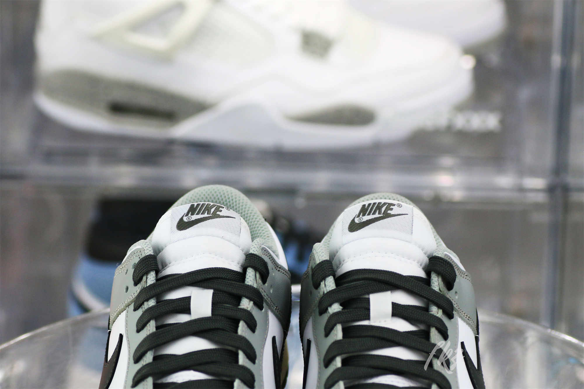 Nike Dunk Low Light Smoke Grey