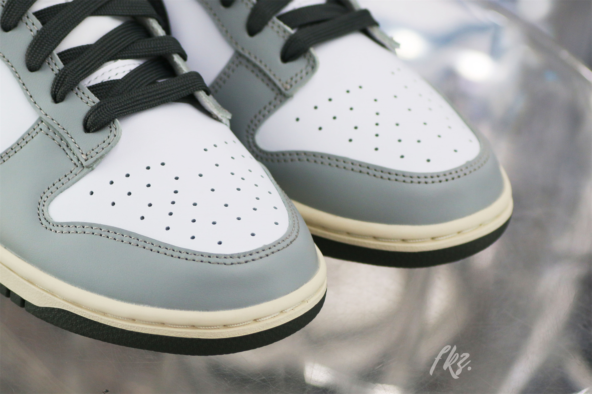 Nike Dunk Low Light Smoke Grey