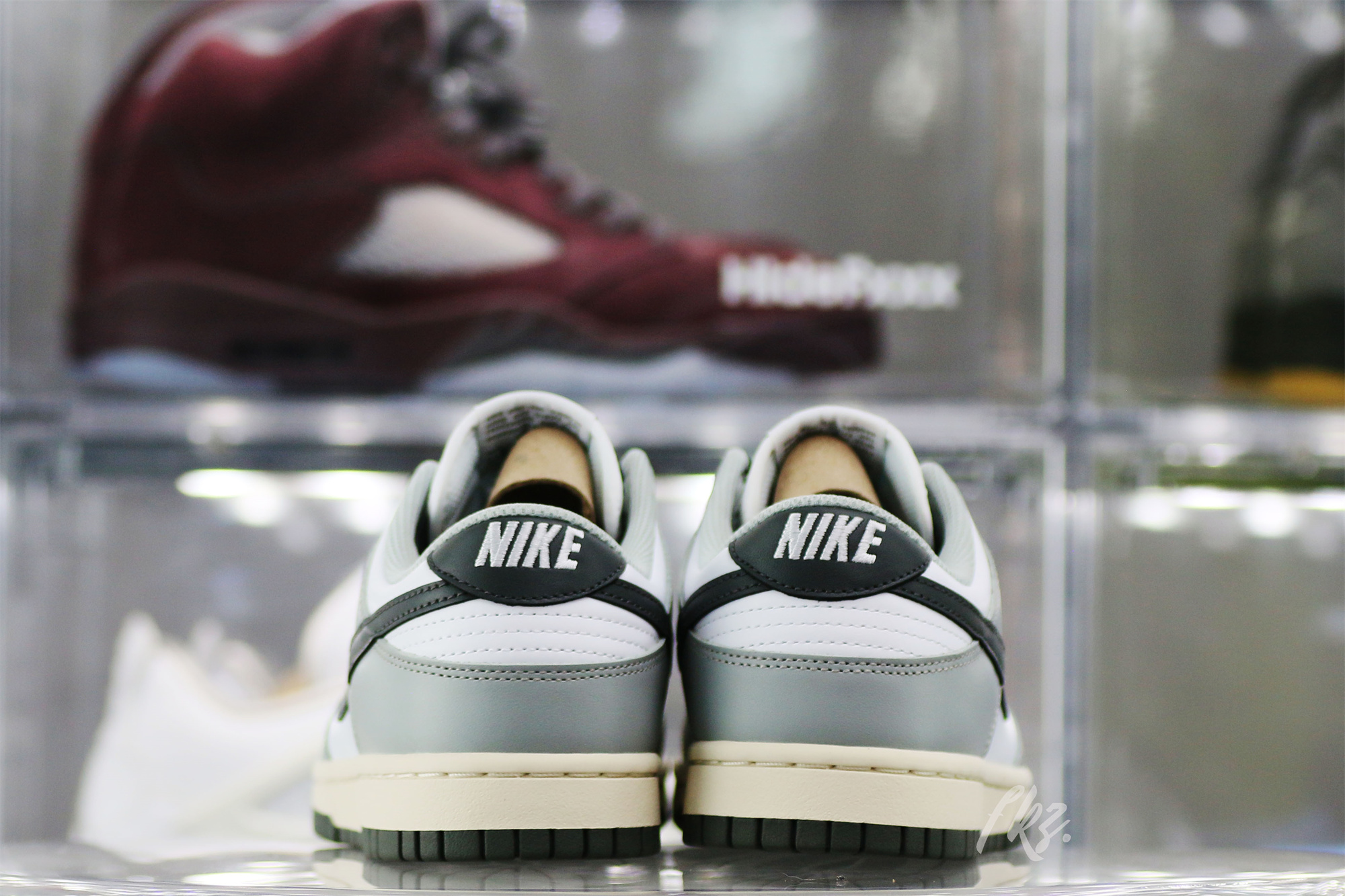 Nike Dunk Low Light Smoke Grey