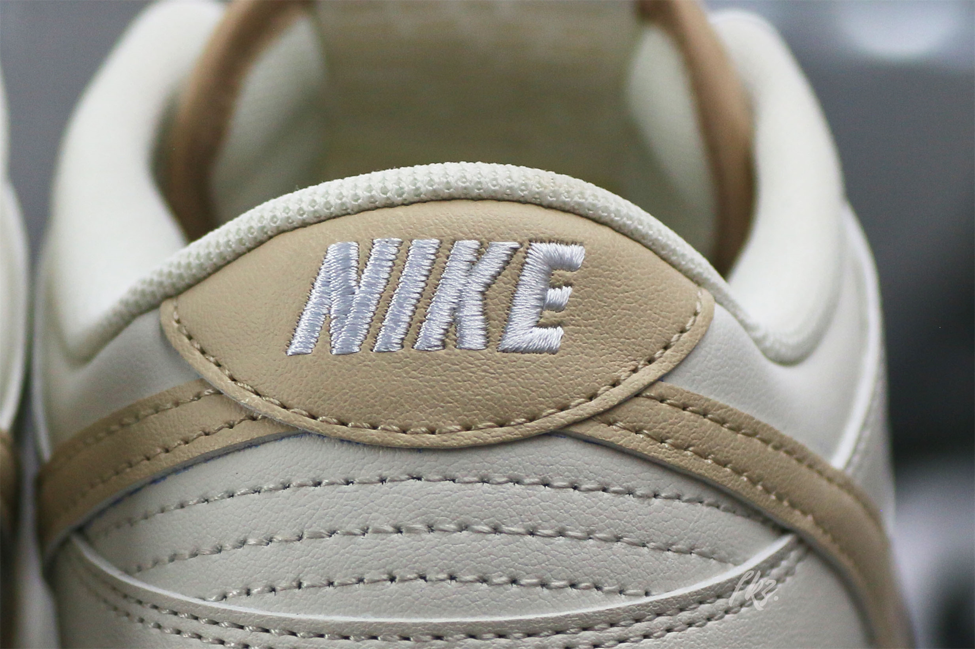 Nike Dunk Low Phantom Sanddrift