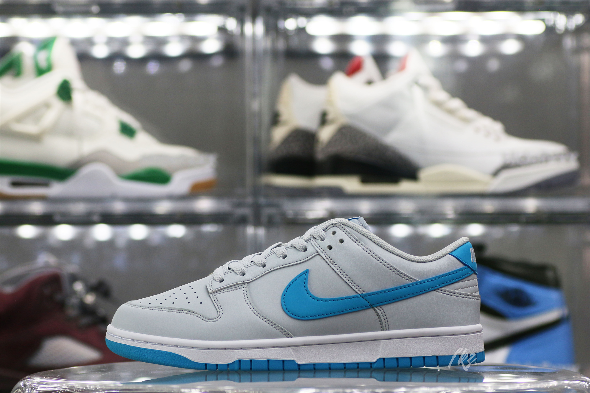 Nike Dunk Low Retro Pure Platinum Blue Lightning