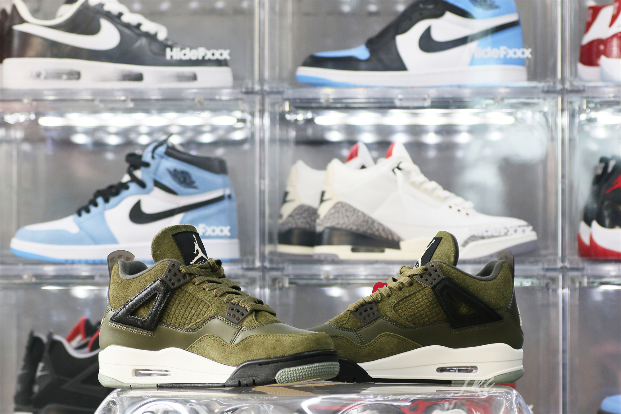 Air Jordan 4 Retro SE Craft Medium Olive (LN5 A1)