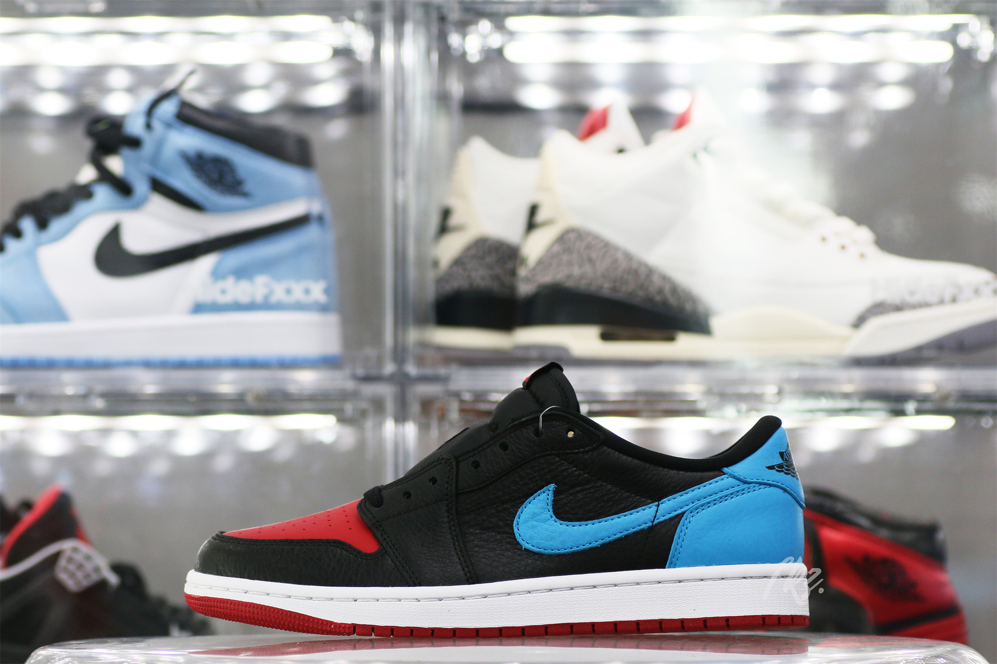 Air Jordan 1 Retro Low OG NC To Chi