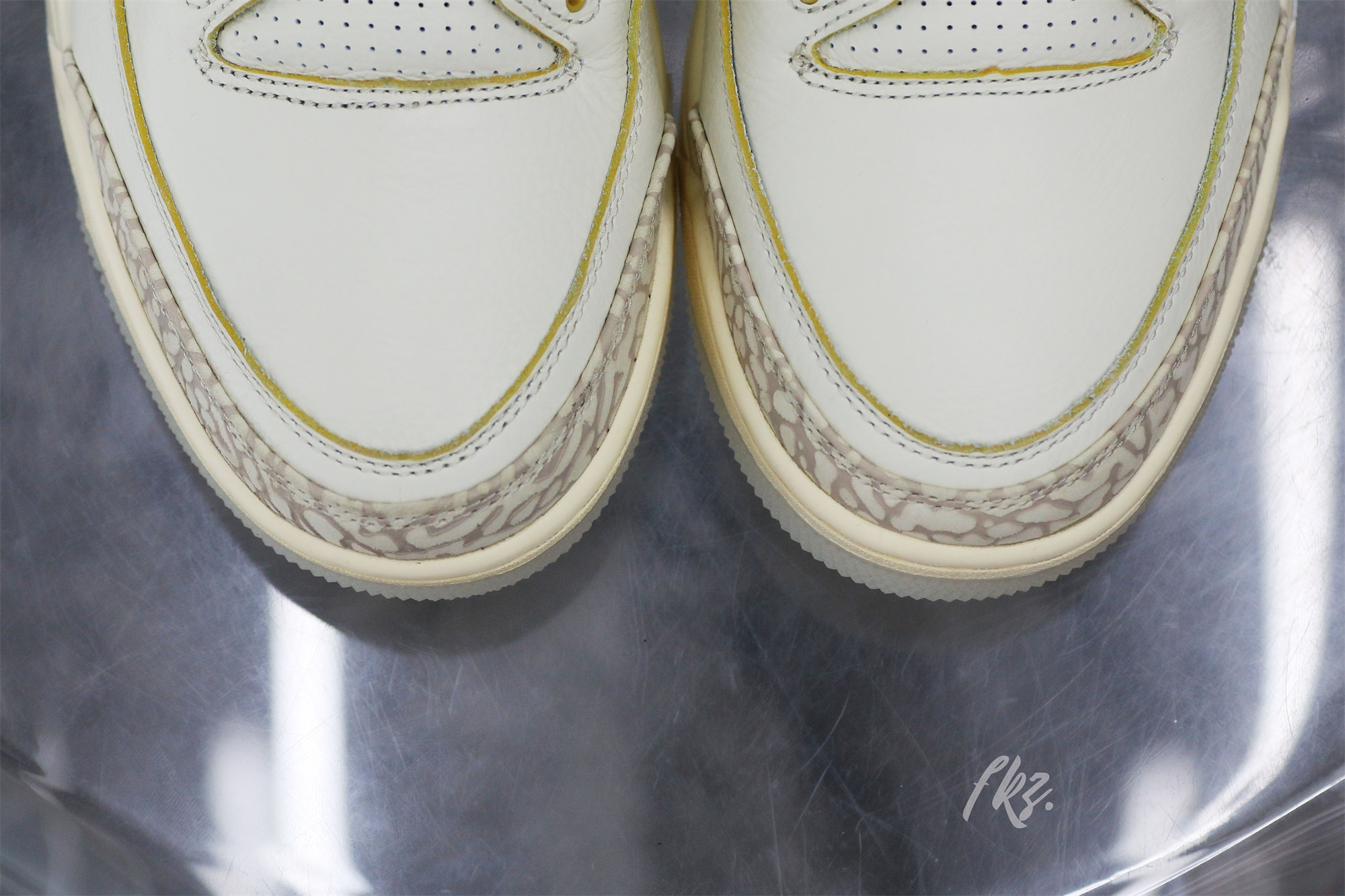 J Balvin x Air Jordan 3 Sunset (LN5 A1)