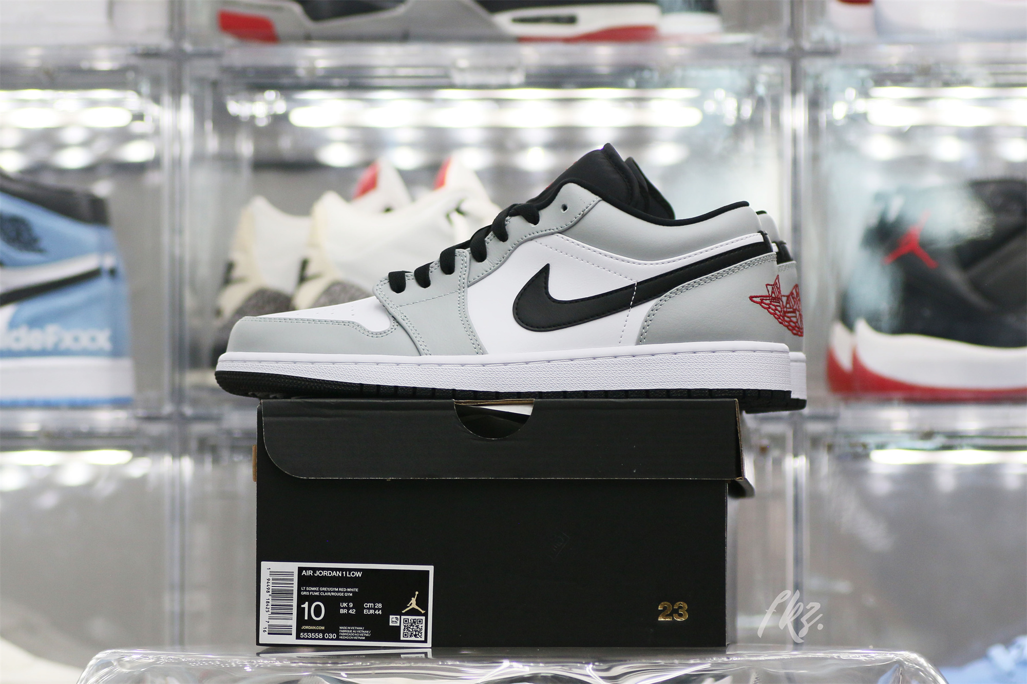 Air Jordan 1 Low Light Smoke Grey