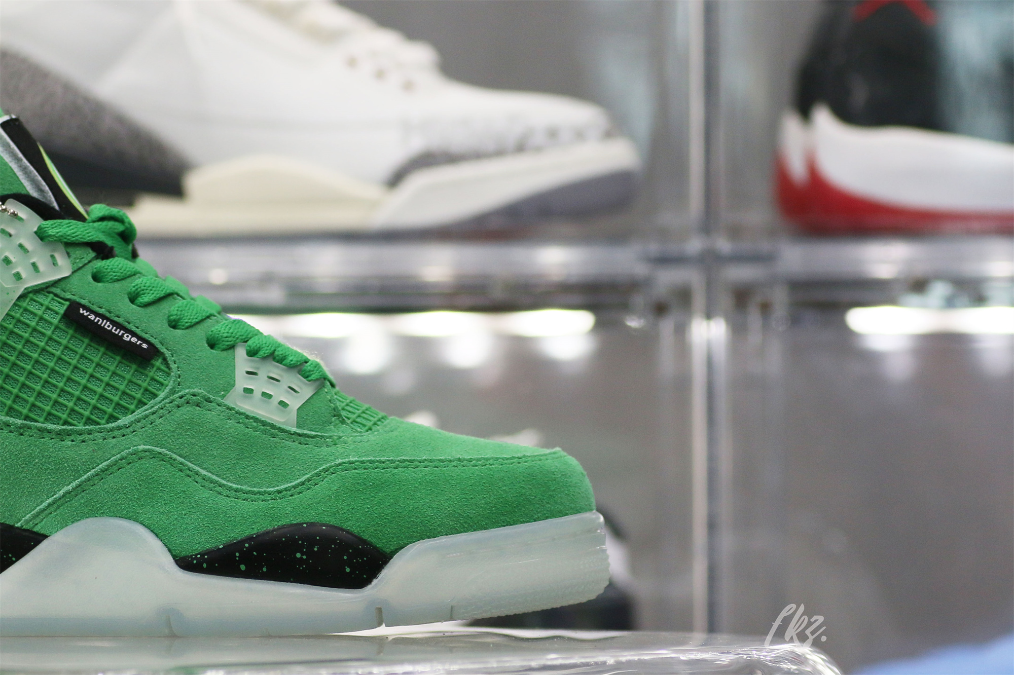 Air Jordan 4 Retro Wahlburgers