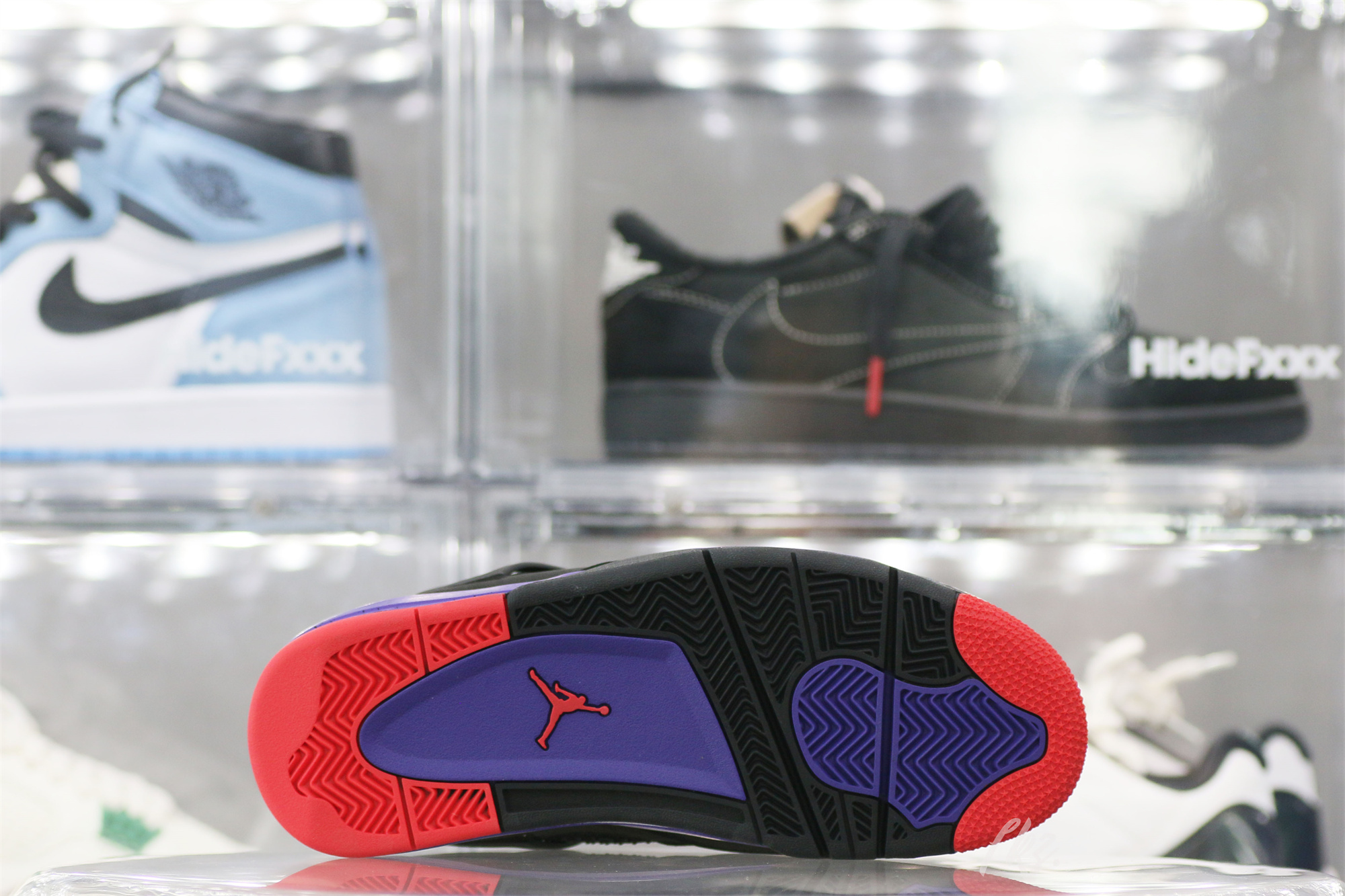 Air Jordan 4 Retro Raptors（2018）