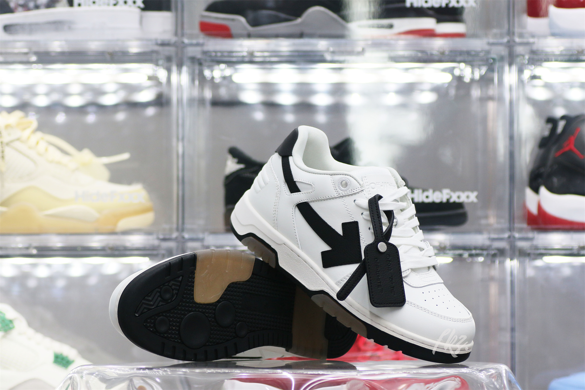 OFF-WHITE White & Black ‘Out Of Office’ Sneakers