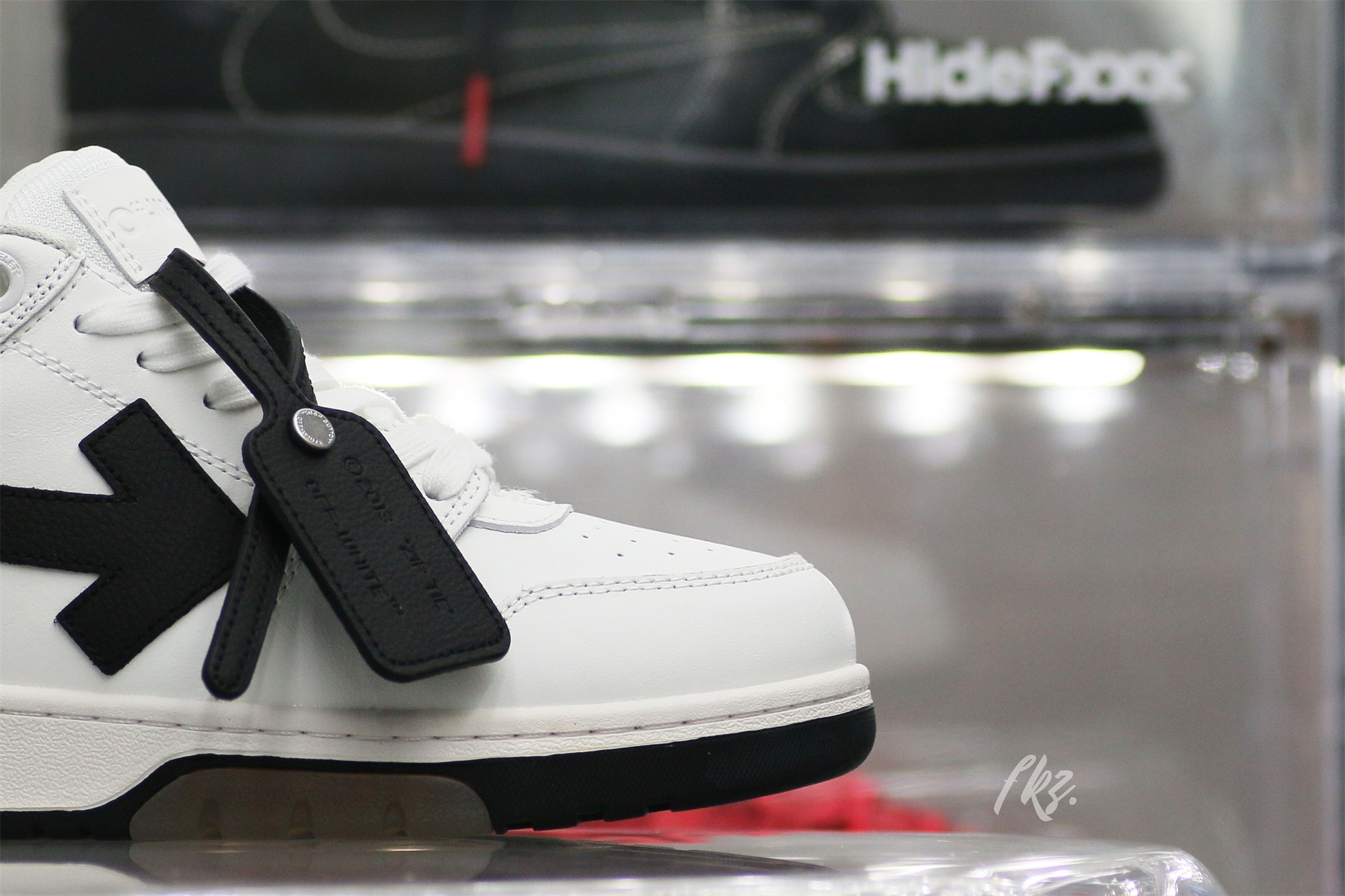 OFF-WHITE White & Black ‘Out Of Office’ Sneakers