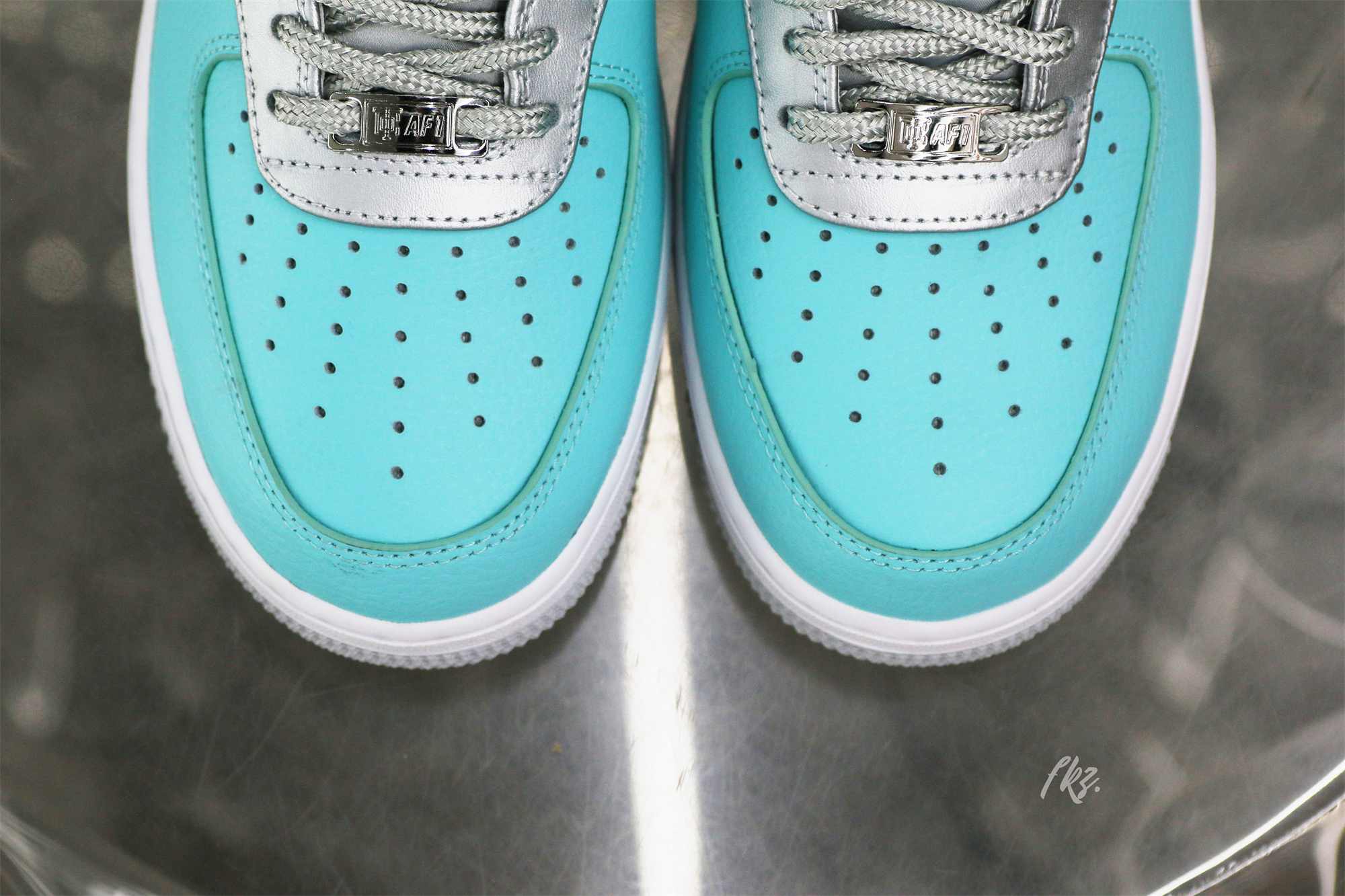 ππ₯π
π
πππ & ππ. Nike Air Force 1 Low 1837