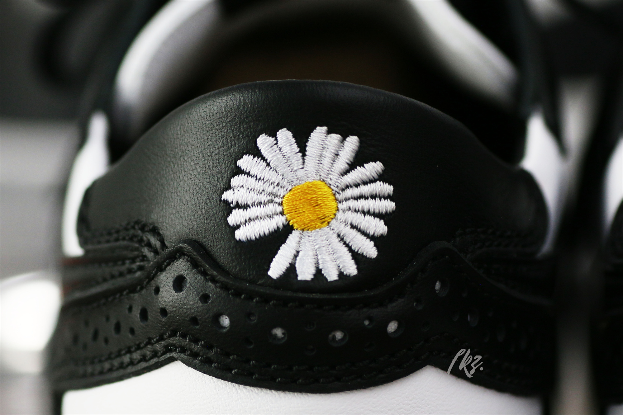 Nike Kwondo 1 G-Dragon Peaceminusone Panda