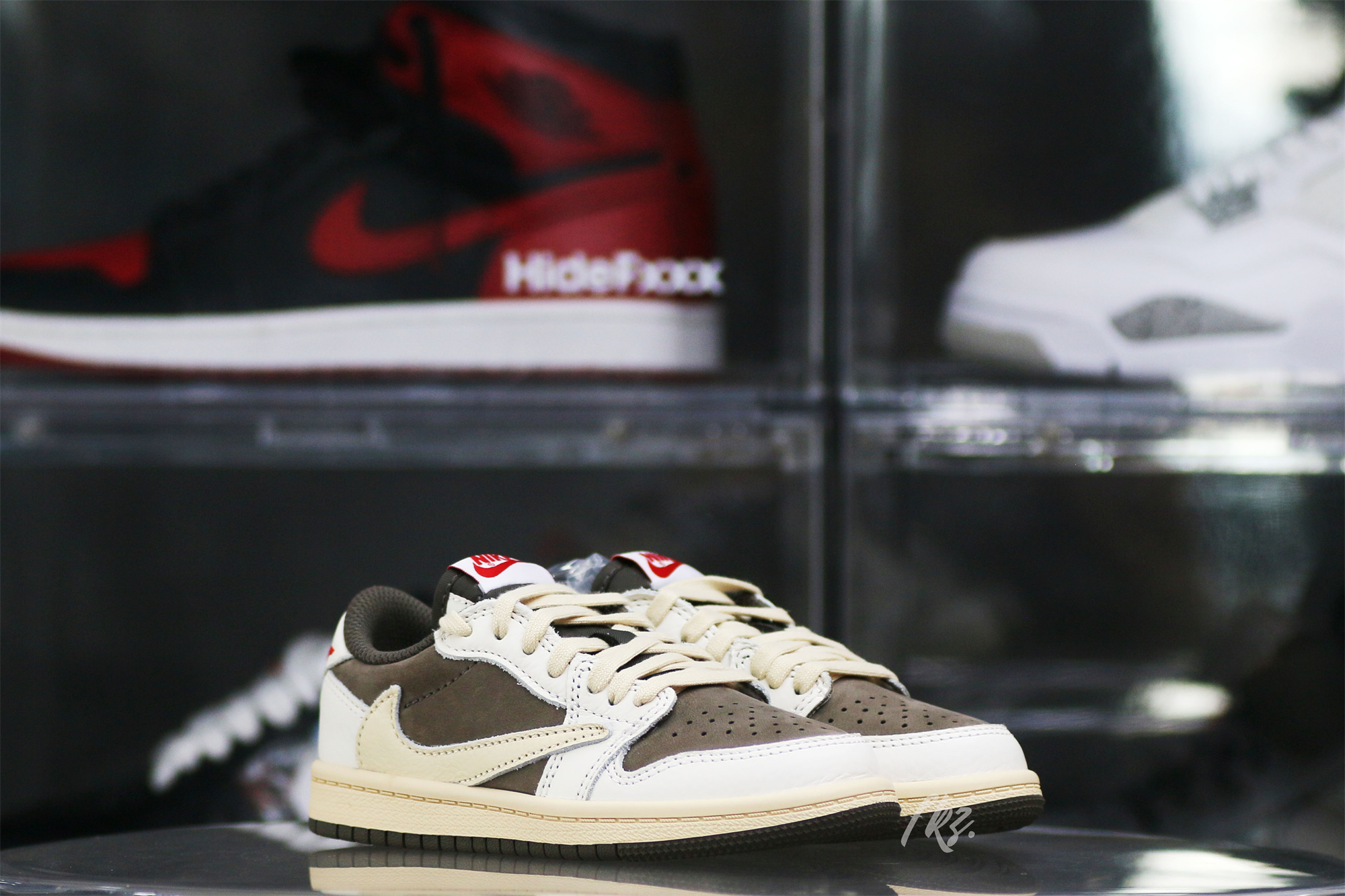 Travis Scott x Jordan 1 Retro Low OG SP Reverse Mocha Kid (LN5 A1)