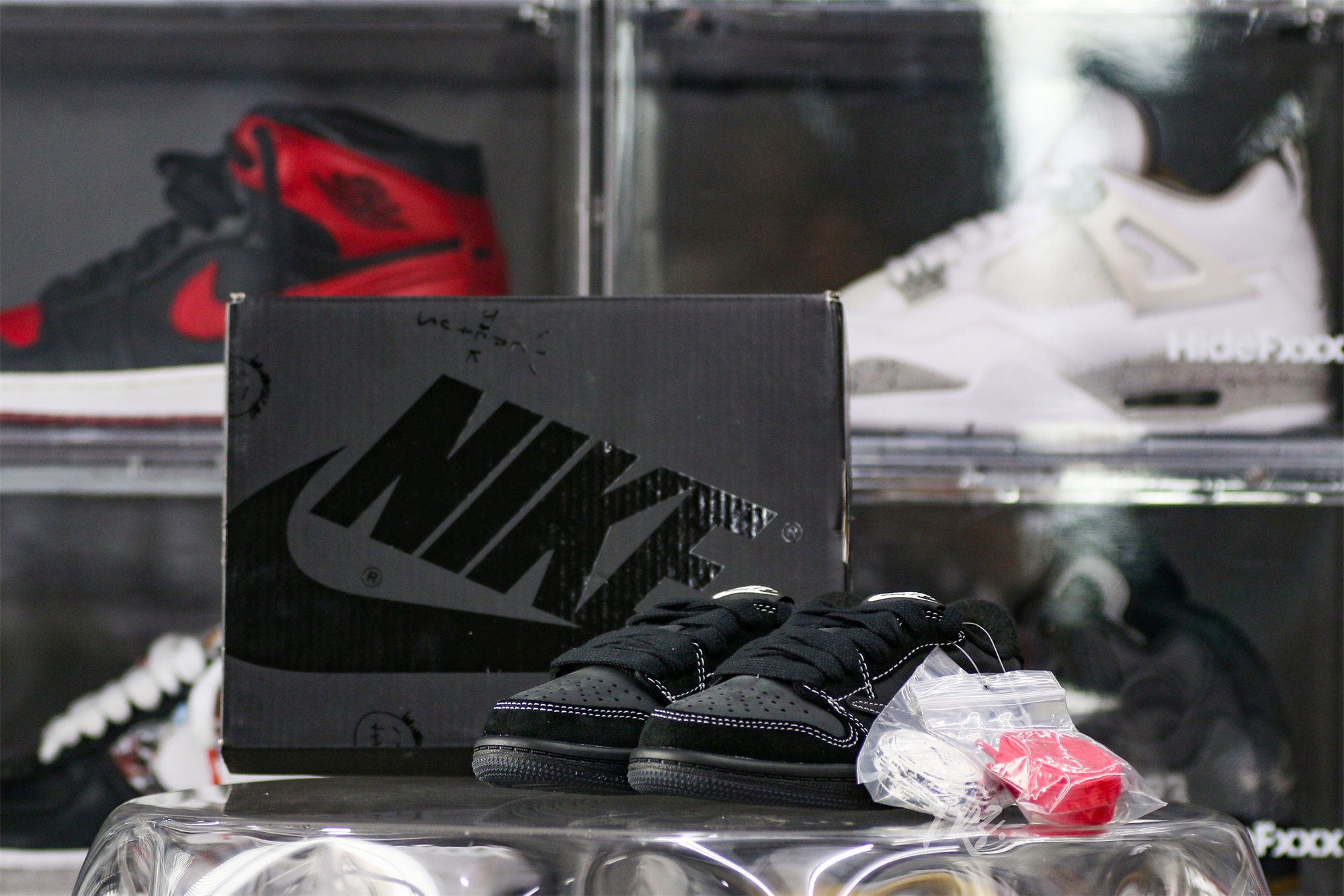 Travis Scott x Jordan 1 Retro Low OG SP Black Phantom Kid (LN5 A1)