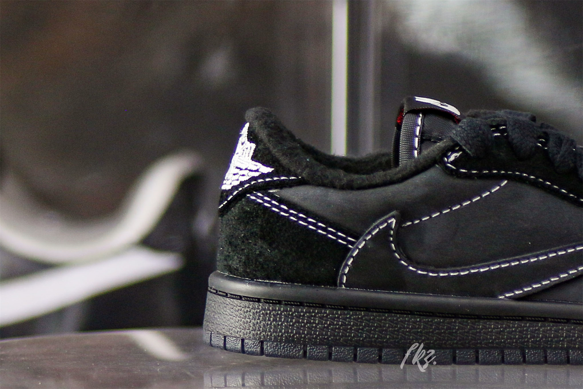 Travis Scott x Jordan 1 Retro Low OG SP Black Phantom Kid (LN5 A1)